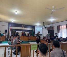 Ahli Hukum Lingkungan Universitas Airlangga Suparto Wijoyo memberikan keterangan pada sidang Gugatan LPPHI (foto/ist)